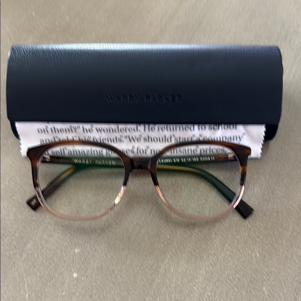 Warby Parker Brown Laurel Glasses - Blue light